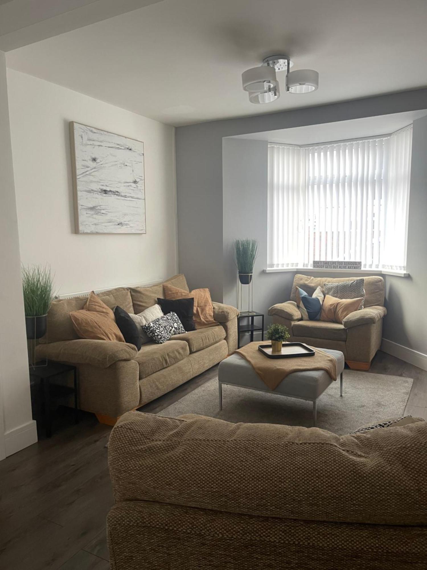 Modern, Spacious And Central Location Aberdare Εξωτερικό φωτογραφία