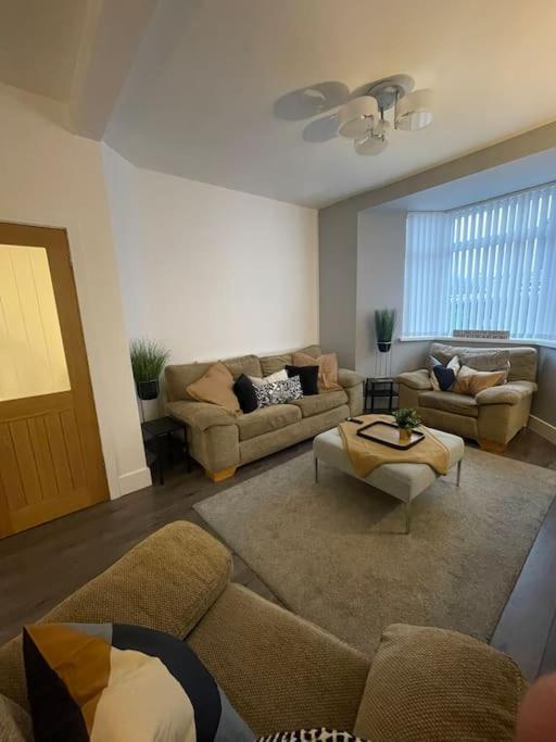 Modern, Spacious And Central Location Aberdare Εξωτερικό φωτογραφία