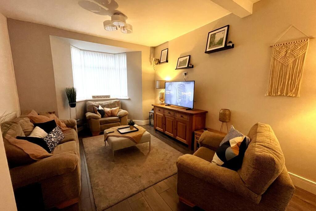 Modern, Spacious And Central Location Aberdare Εξωτερικό φωτογραφία