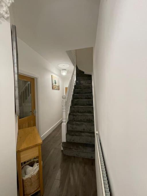 Modern, Spacious And Central Location Aberdare Εξωτερικό φωτογραφία
